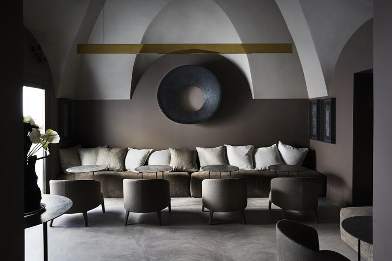 themc3a0anndlounge5 1