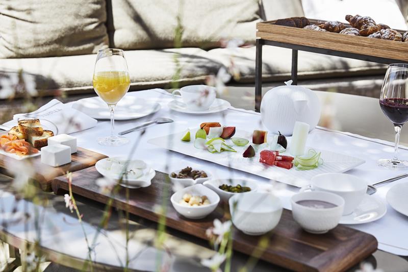 themc3a0anndlounge12 1